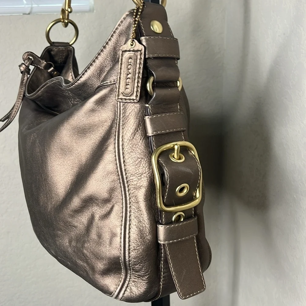 Coach EUC Bronze Leather Purse, hardly used, with inside pockets.